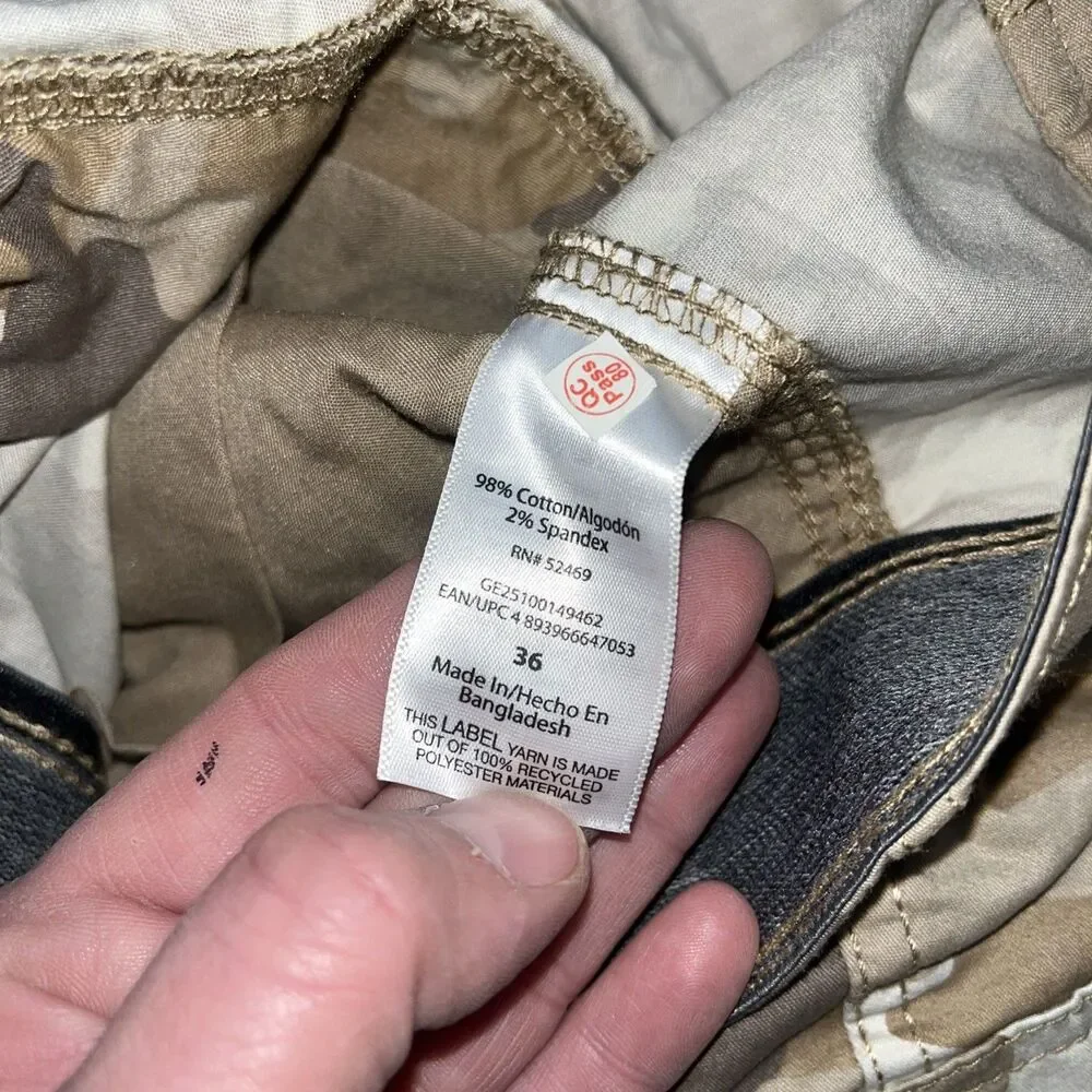 NWT CAMO CARGO SHORTS GEORGE MENS BELOW THE KNEE DESERT W 42- INSEAM 14